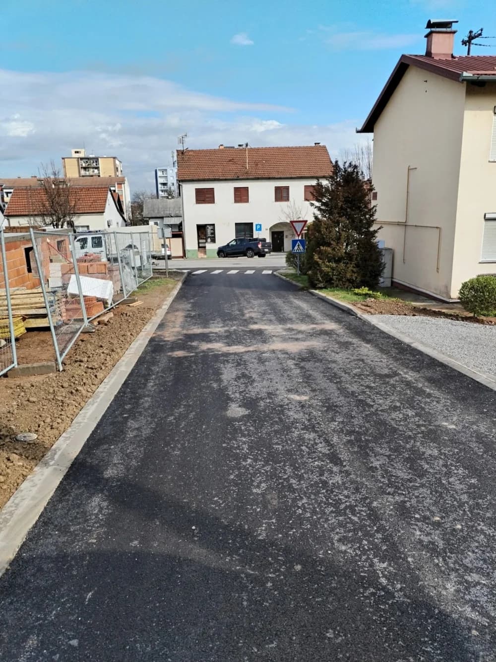 Završeni radovi na rekonstrukciji prometne površine u Radničkoj ulici