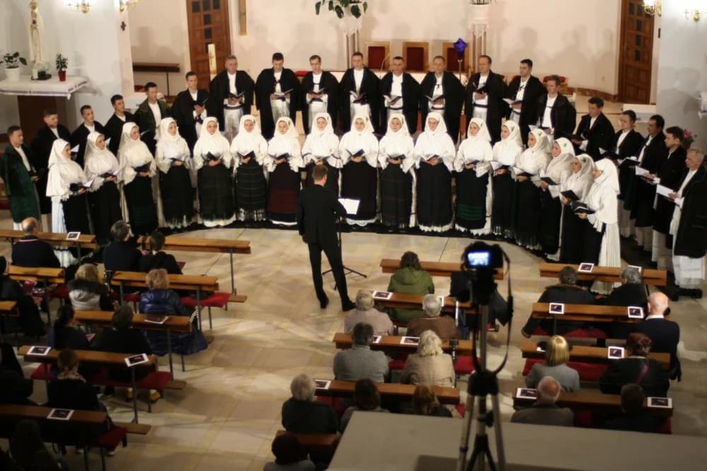 Ansambl LADO donosi korizmeni koncert u Lipik