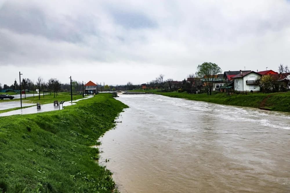  Obilne kiše prijete rastom vodostaja u Požeško-slavonskoj županiji