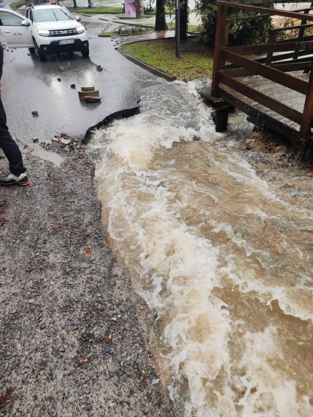FOTO: Zbog poplava se ne može do Jankovca