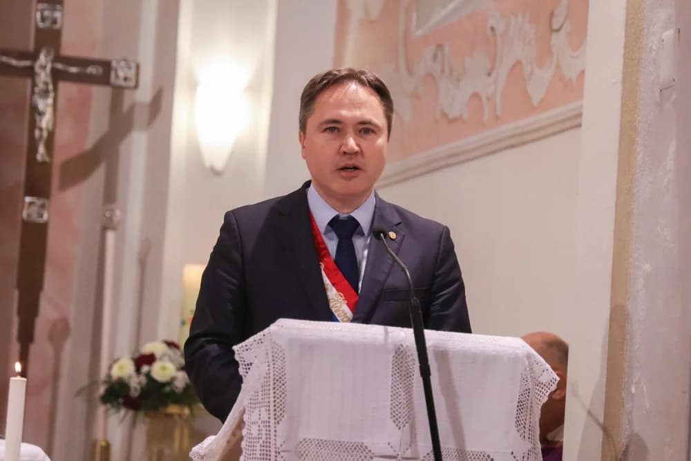 Požeški biskup blagoslovio bistu blaženog Alojzija Stepinca u Stražemanu