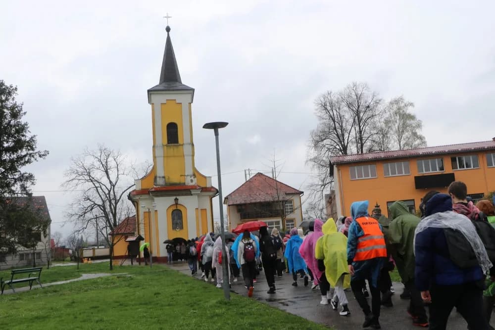 Dvadeset i šesti križni put mladih Požeške biskupije