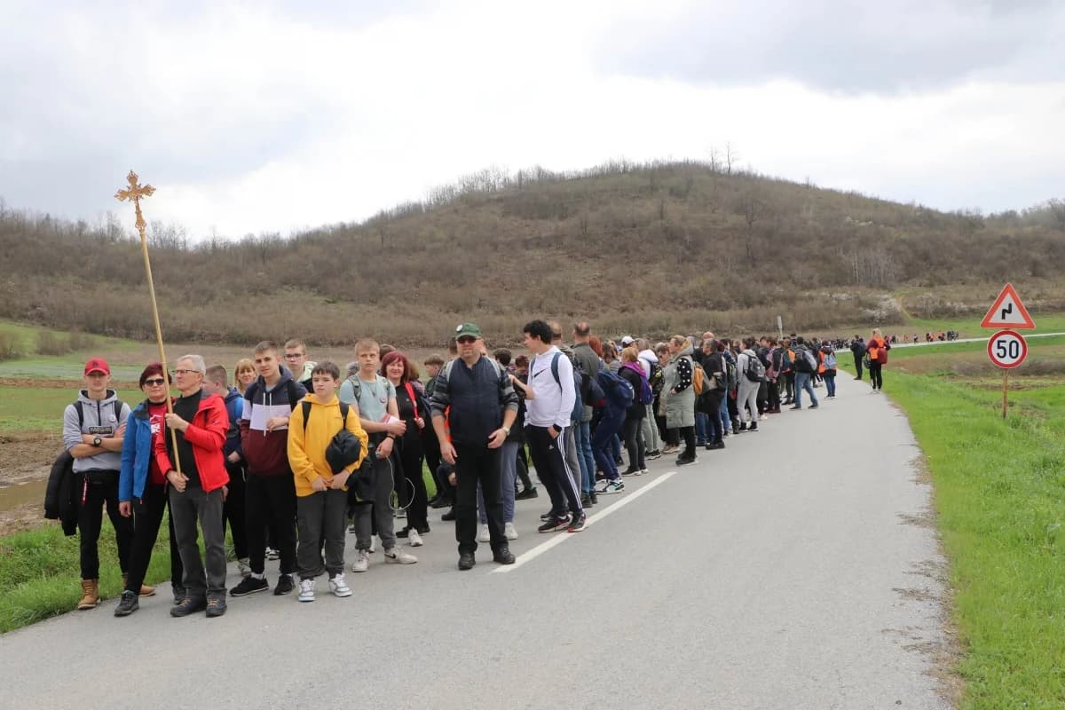 Dvadeset i šesti križni put mladih Požeške biskupije