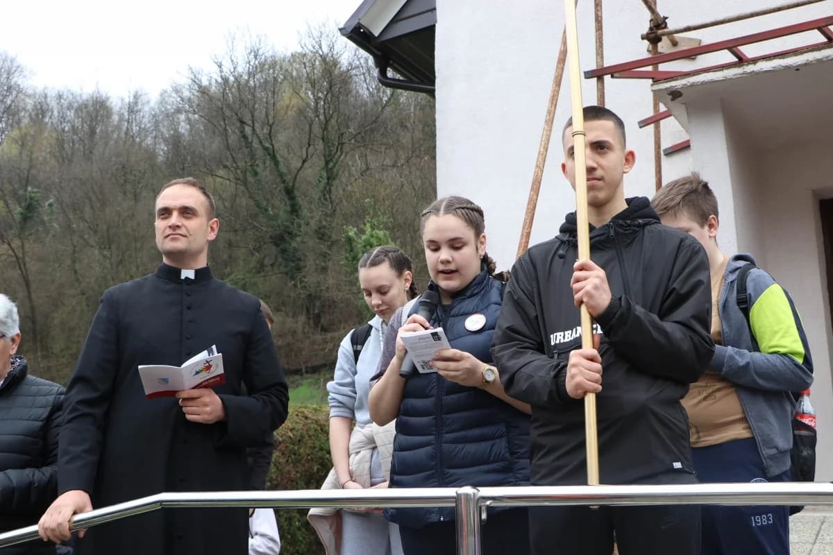 Dvadeset i šesti križni put mladih Požeške biskupije