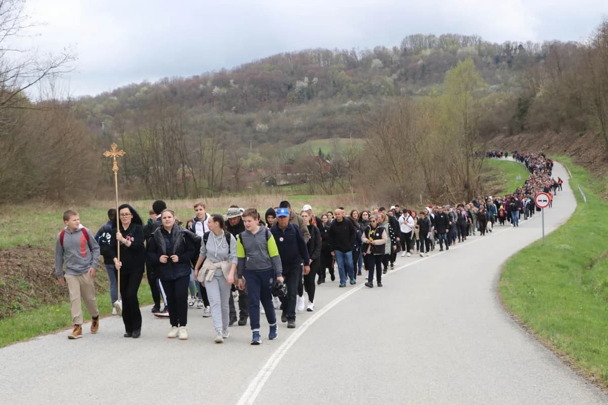 Dvadeset i šesti križni put mladih Požeške biskupije