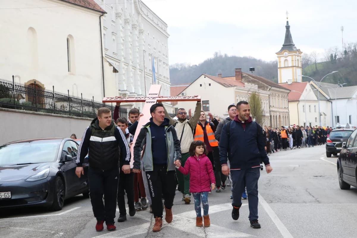 Dvadeset i šesti križni put mladih Požeške biskupije