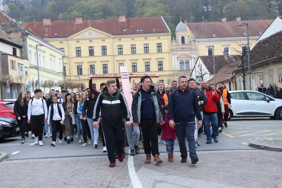 Dvadeset i šesti križni put mladih Požeške biskupije