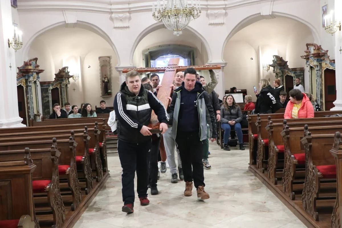 Dvadeset i šesti križni put mladih Požeške biskupije