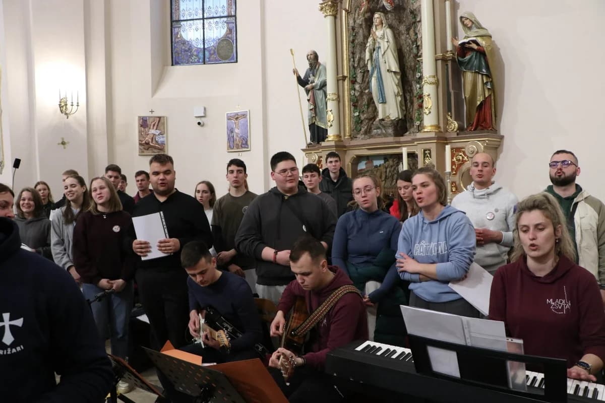 Dvadeset i šesti križni put mladih Požeške biskupije