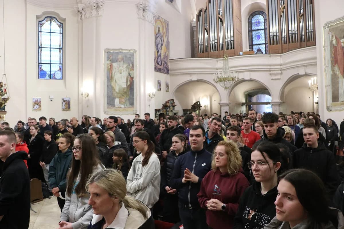 Dvadeset i šesti križni put mladih Požeške biskupije