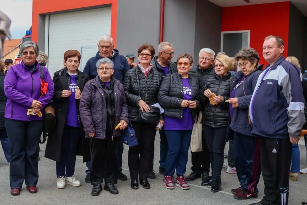 Turnir Matica umirovljenika u pikadu okupio zlatnu dob u Jakšiću