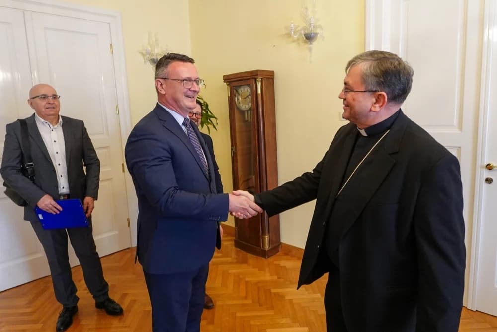 Biskup Martinović primio brodsko-posavskog župana Danijela Marušića