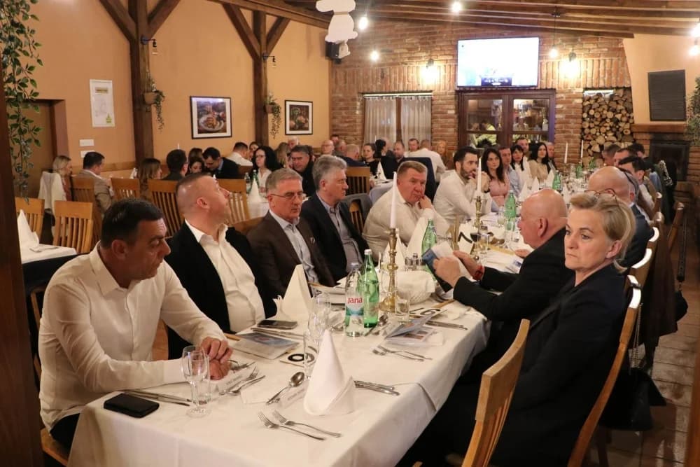 Aukcijska dobrotvorna večer Zaklade Požeške biskupije za pomoć učenicima i studentima