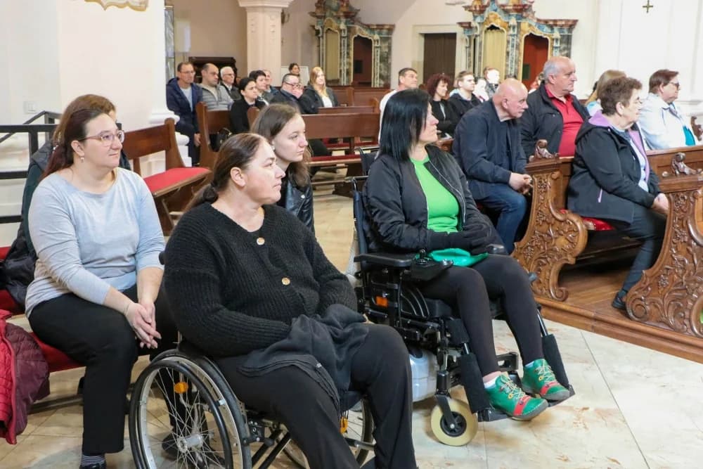 Korizmeni susret osoba s invaliditetom u požeškoj Katedrali