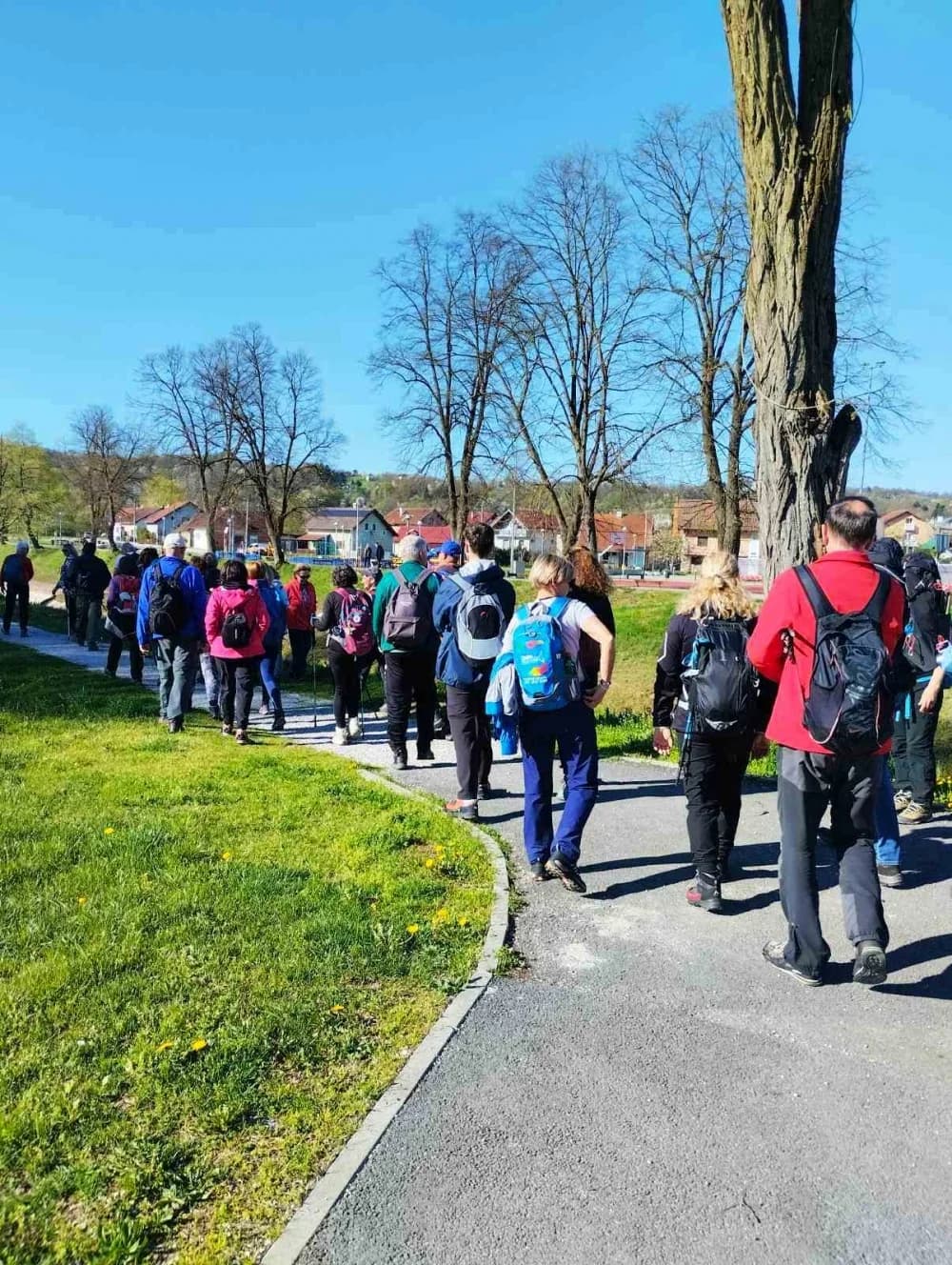 Požeški planinari tragom povijesti: HPD „Sokolovac“ pohodio Hrastovičku goru