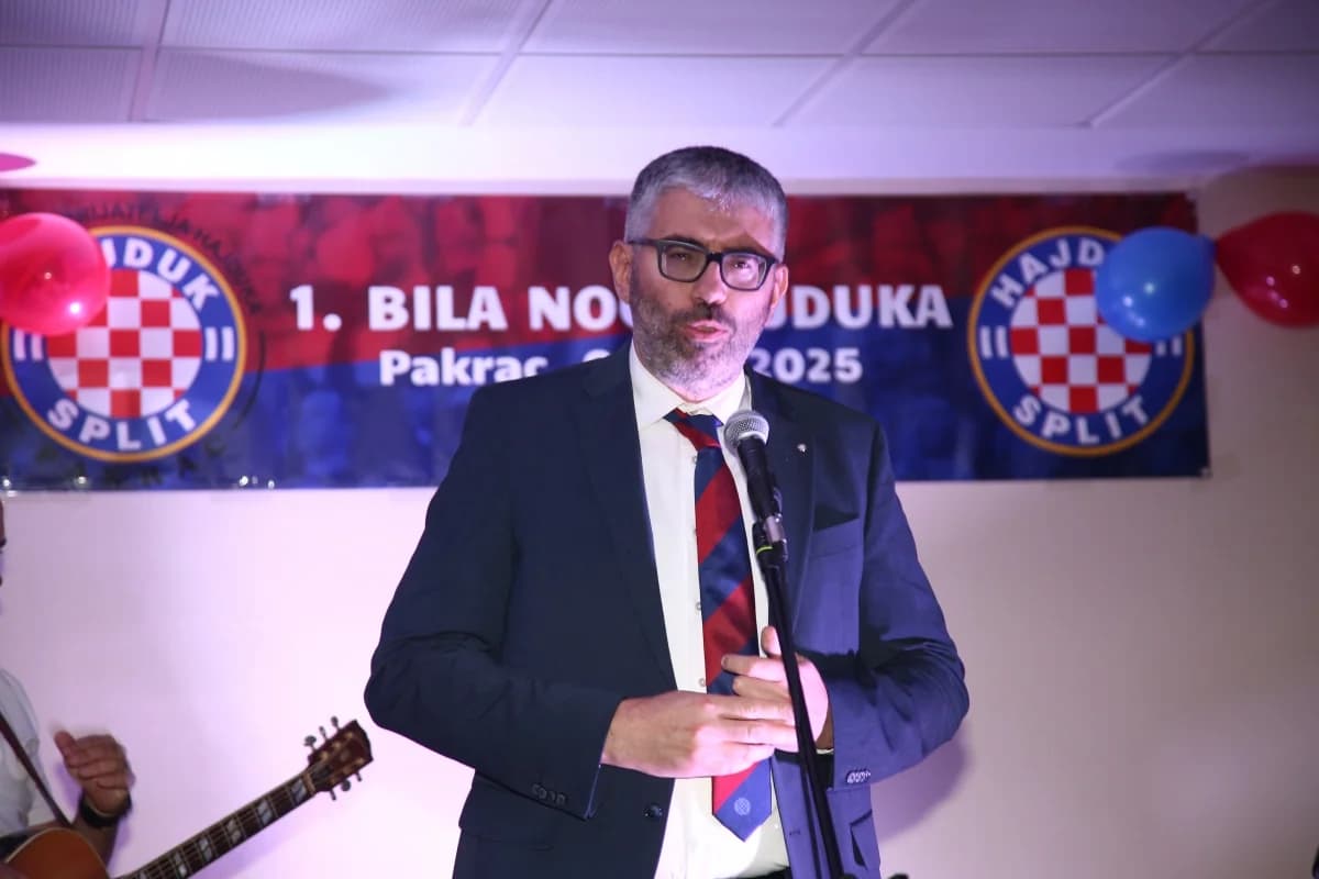 FOTO: Hajdučka raspjevana emocija okrunila prvu Bilu noć u Pakracu
