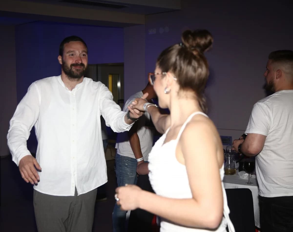 FOTO: Hajdučka raspjevana emocija okrunila prvu Bilu noć u Pakracu