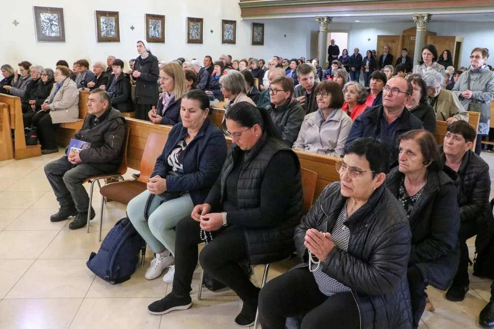 Hodočašće vjernika Pakračkog dekanata u požešku Katedralu i crkvu sv. Lovre