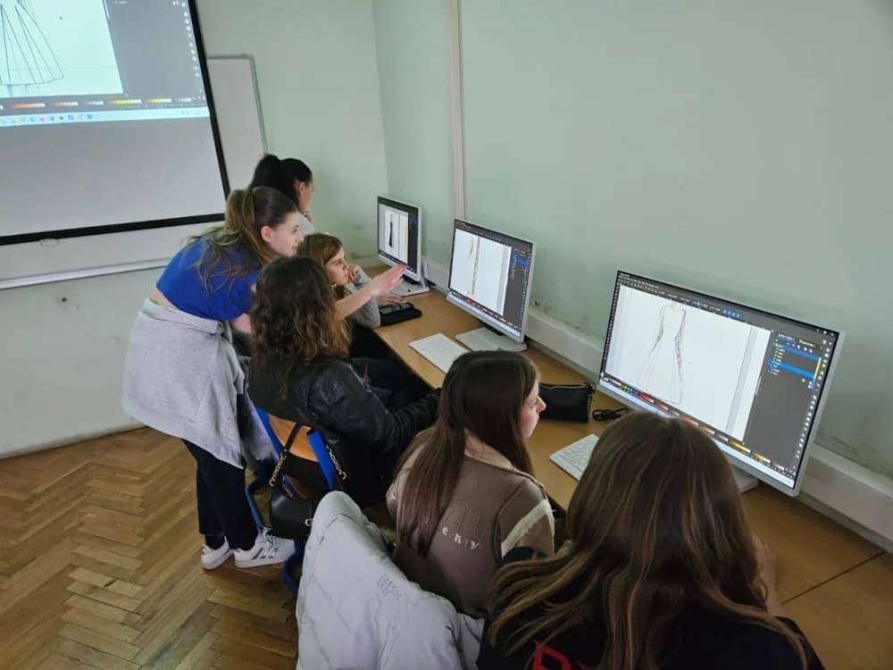 Učenice i nastavnice iz Italije u mobilnosti u Obrtničkoj školi