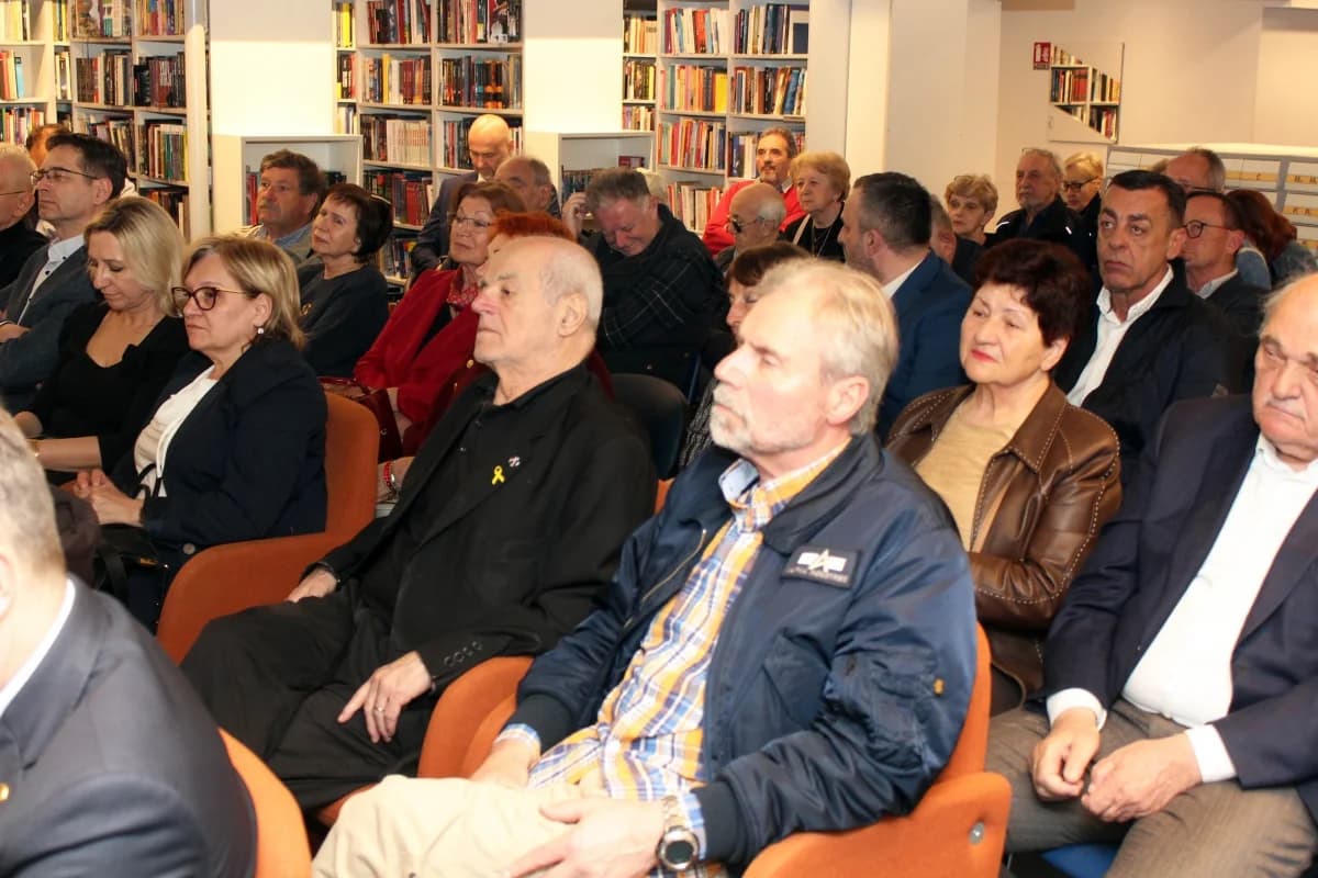 U Zagrebu predstavljena knjiga “Bećarci” Dragutina Pavličevića