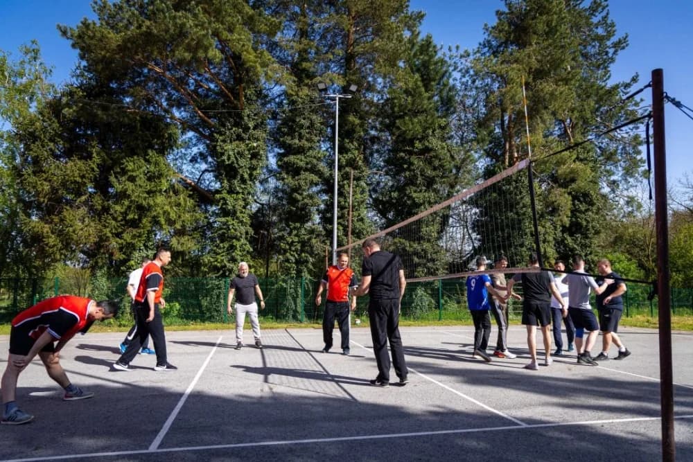 Lukač čuva tradiciju: Odigrana tradicionalna odbojka na Uskrs između oženjenih i neoženjenih