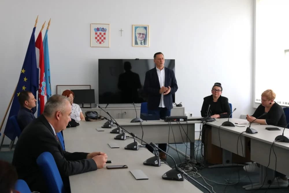 Gradsko vijeće Grada Pakraca: Zajedničko druženje povodom završetka mandata