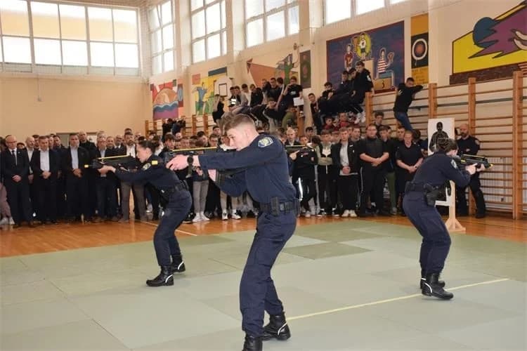 Požega: Dan otvorenih vrata policije