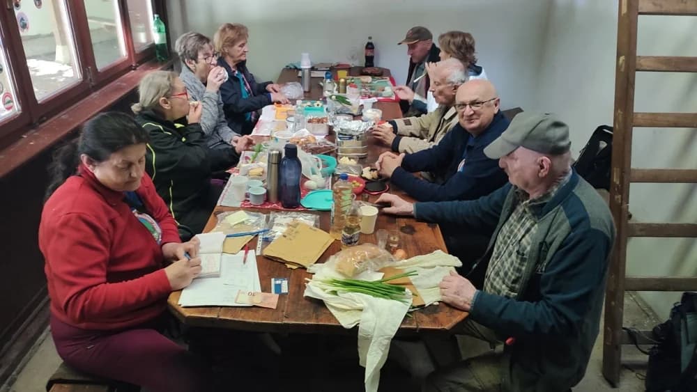 Sunce, osmijesi i planinarski duh na ’Mladom Uskrsu na Trišnjici’
