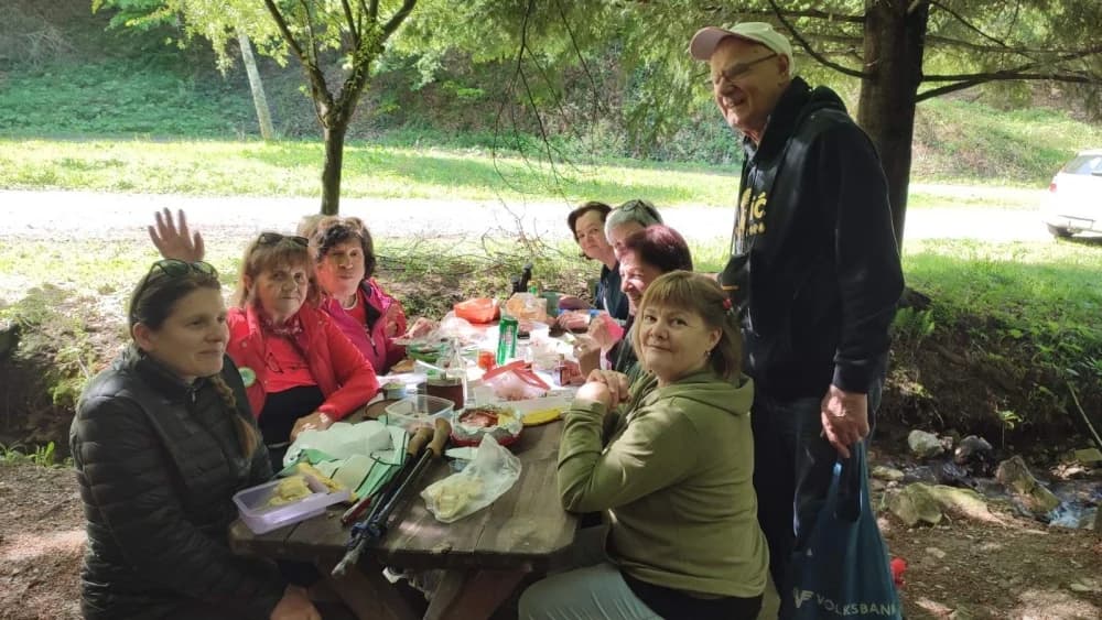 Sunce, osmijesi i planinarski duh na ’Mladom Uskrsu na Trišnjici’