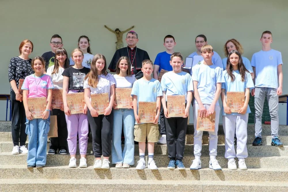 Učenici osnovnih škola hodočastili Gospi Voćinskoj
