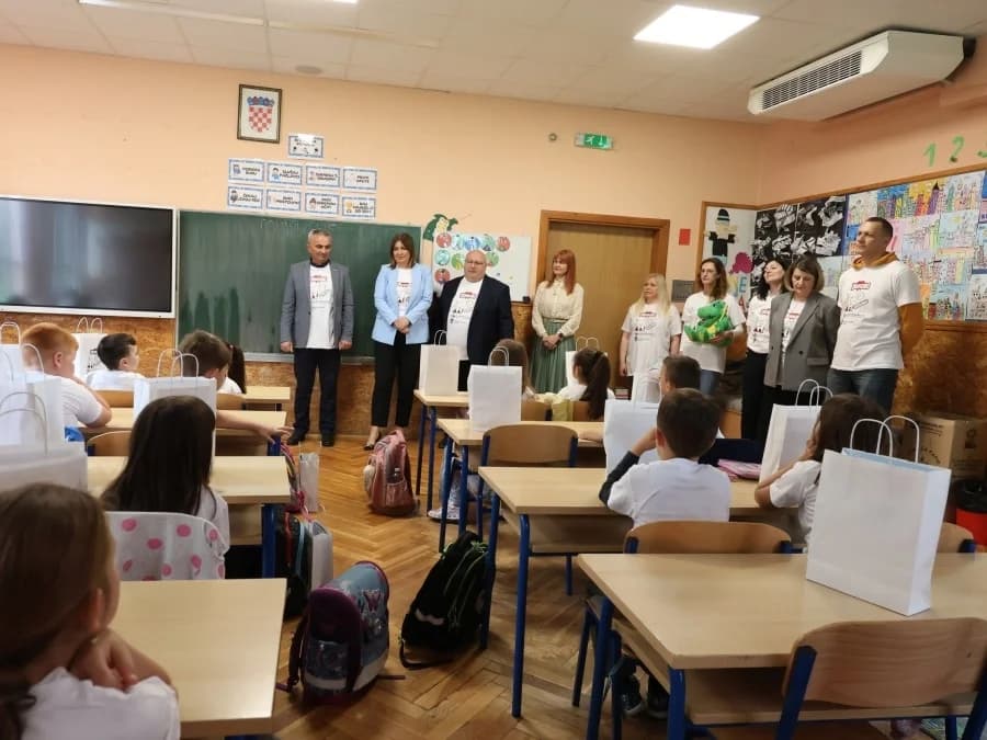 Zdravozubci i ove godine brinu o osmijesima prvašića diljem županije