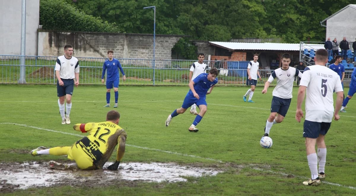 FOTO: Slavonija rutinski svladala Lipik 1925 za polufinale Kupa