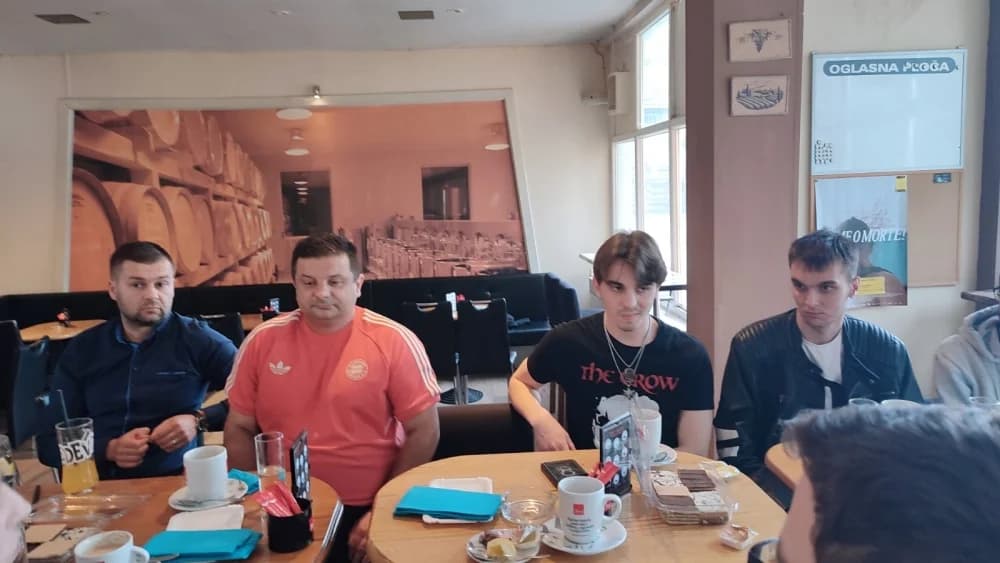 Inspirativna “Kava s alumnijem” u Požegi: Povezivanje generacija kroz znanje, iskustvo i viziju razvoja