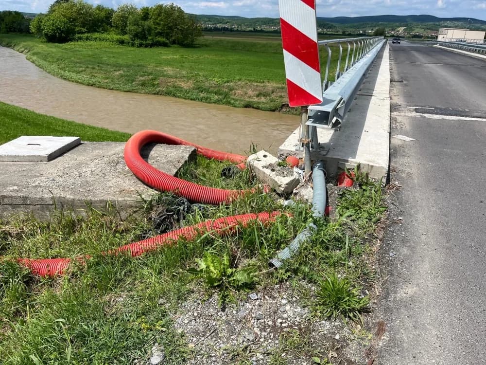 FOTO: Radovi na veliko - Asfaltne baze okupirale Frkljevce i Kadanovce