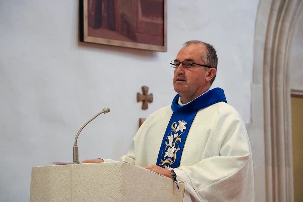 Učenici katoličkih gimnazija iz Požege i Virovitice hodočastili u Voćin
