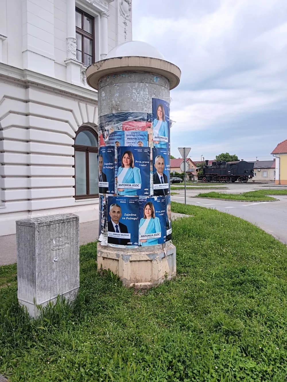 HDZ-ova ofenziva plakatima: Pokidali i prelijepili sve oporbene plakate