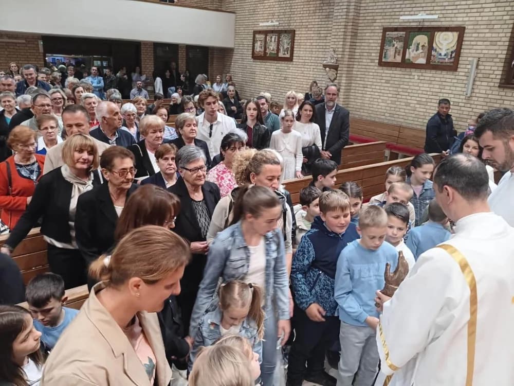 Blagoslov relikvije sv. Leopolda Mandića u Požegi