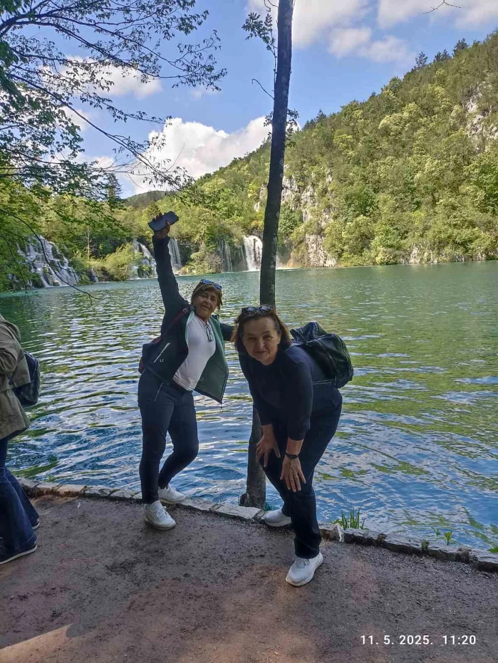 Planinarski izlet članova HPD Sokolovca: Poučan i inspirativan pohod kroz Plitvička jezera
