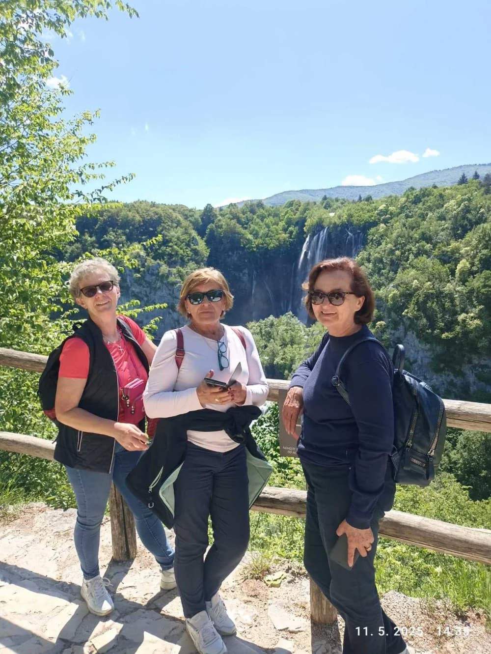 Planinarski izlet članova HPD Sokolovca: Poučan i inspirativan pohod kroz Plitvička jezera