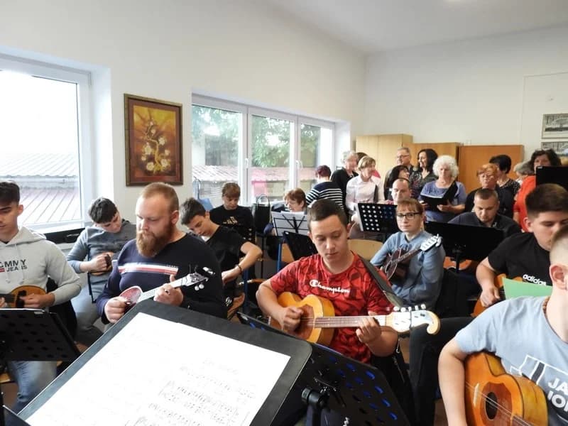 Koncert Požeškog tamburaškog orkestra “Tambura me budi”