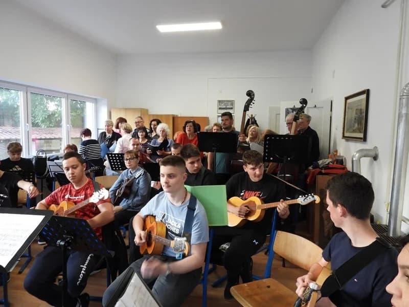 Koncert Požeškog tamburaškog orkestra “Tambura me budi”