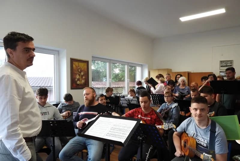 Koncert Požeškog tamburaškog orkestra “Tambura me budi”