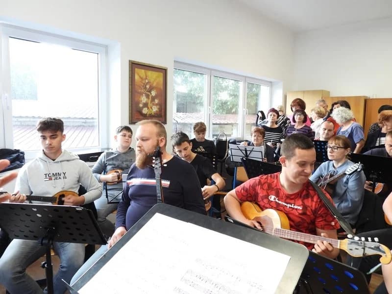 Koncert Požeškog tamburaškog orkestra “Tambura me budi”