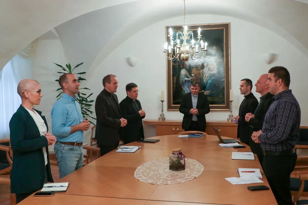 Konstituirajuća sjednica Organizacijskog odbora Susreta hrvatske katoličke mladeži u Požegi