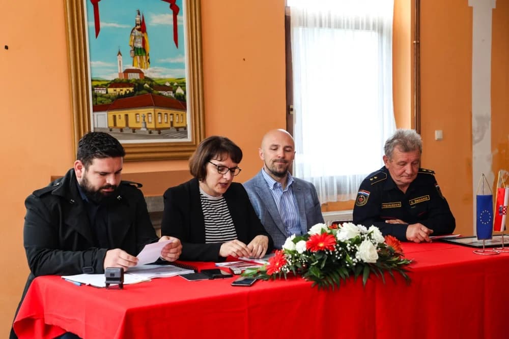 Pleternički vatrogasci dobivaju novi dom: „Najvažnije kod vatrogasaca je činjenje dobra i pomaganje drugima“