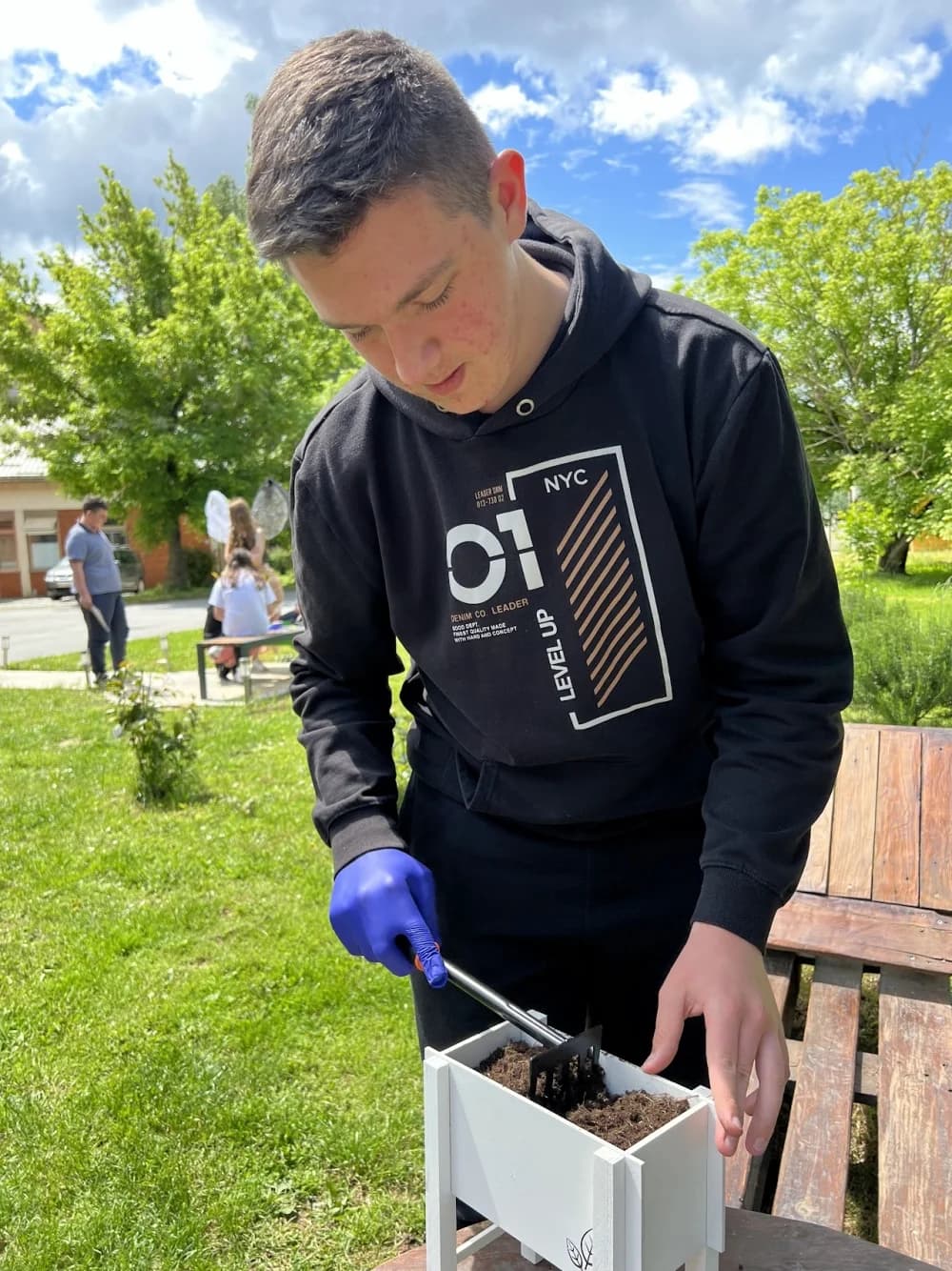 Proveden projekt:“Bee kind to nature”