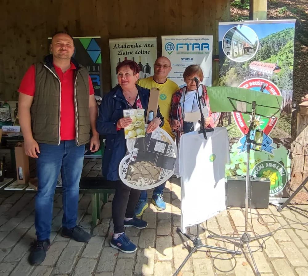Čarolija Sovskog jezera okupila planinare, pjesnike i slikare u nezaboravnom susretu