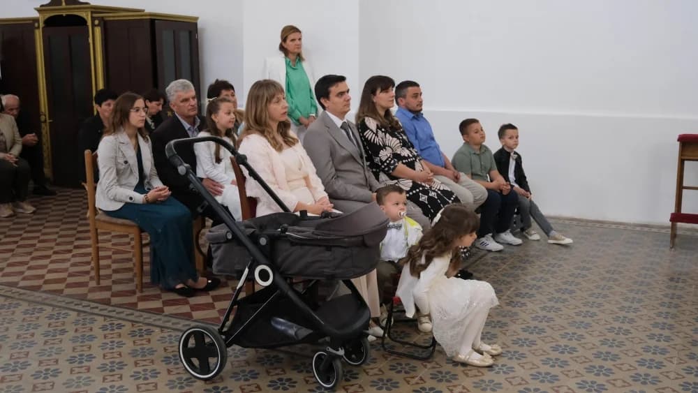 Biskup Ivo krstio peto dijete roditelja Petranović u Bučju