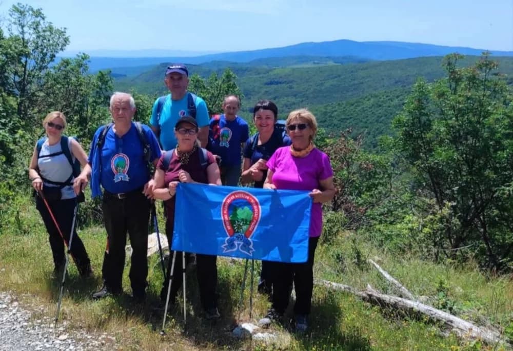 Planinarke i planinari HPD Sokolovca hodali su neoznačenim putovima Papuka u društvu raznovrsne divljači!