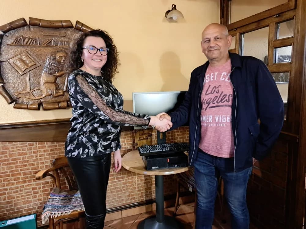 Podružnica Udruge Prsten Požeško-slavonske županije u suradnji s PBZ-om donirala računala udrugama branitelja